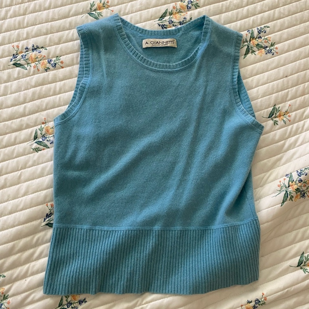 Cashmere sweater vest